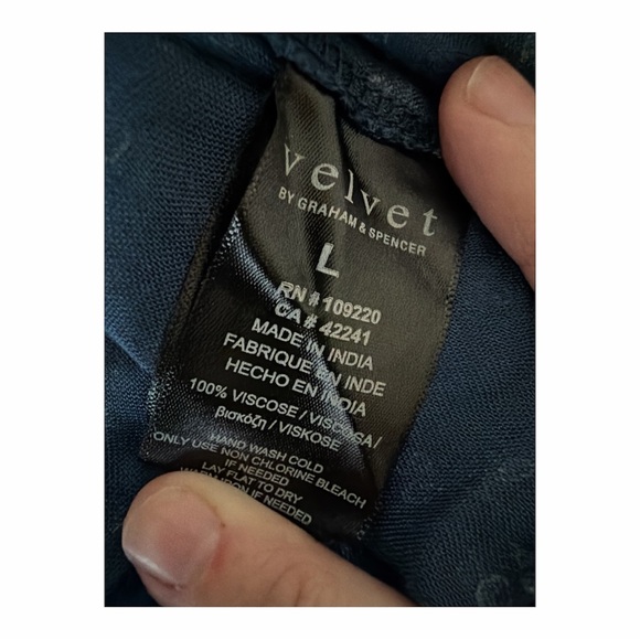 Velvet Women's Blue Floral Top, size L - Picture 4 of 4